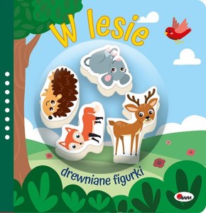W lesie. Drewniane figurki